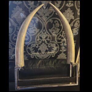 Source Unknown Cream and Silver Arch Sculpture